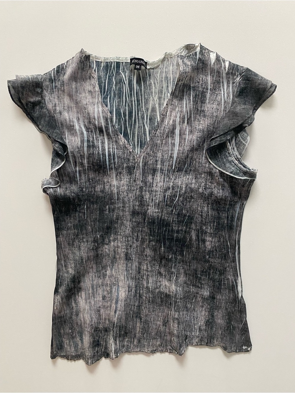 Komarov Black & White Crinkle V-Neck Ruffle Sleeve Top Size Medium